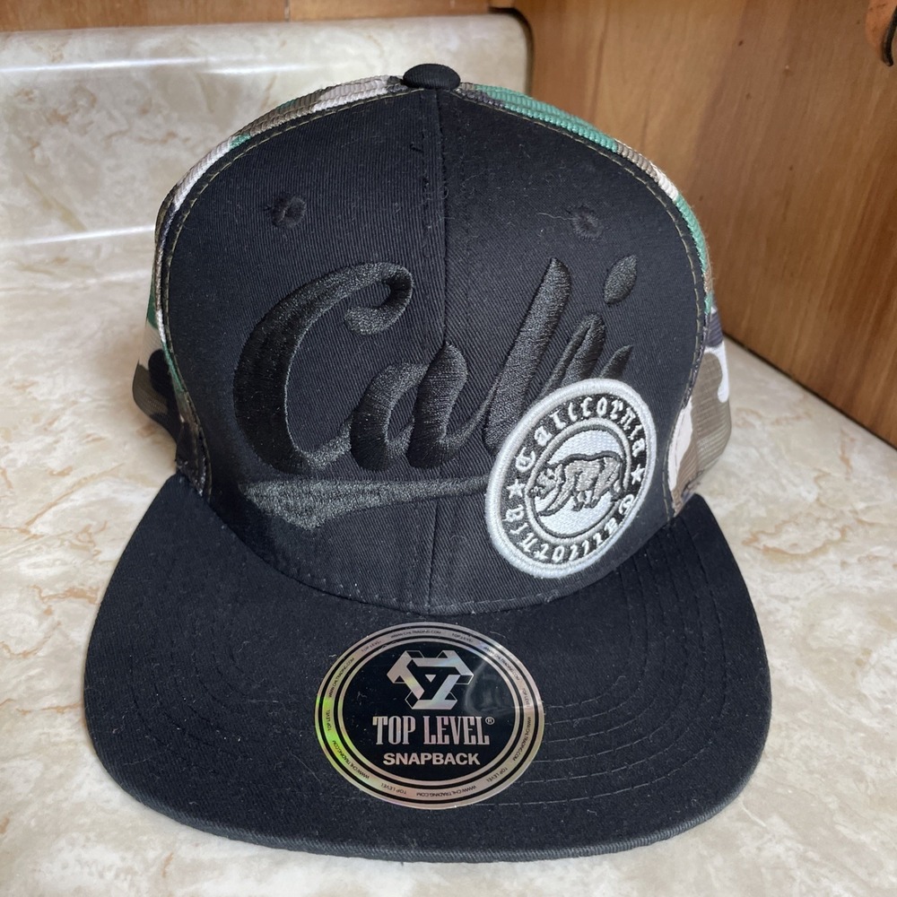 RARE! Top Level Brand California Republic Bear Logo Camo Zephyr Snapback Hat Cap